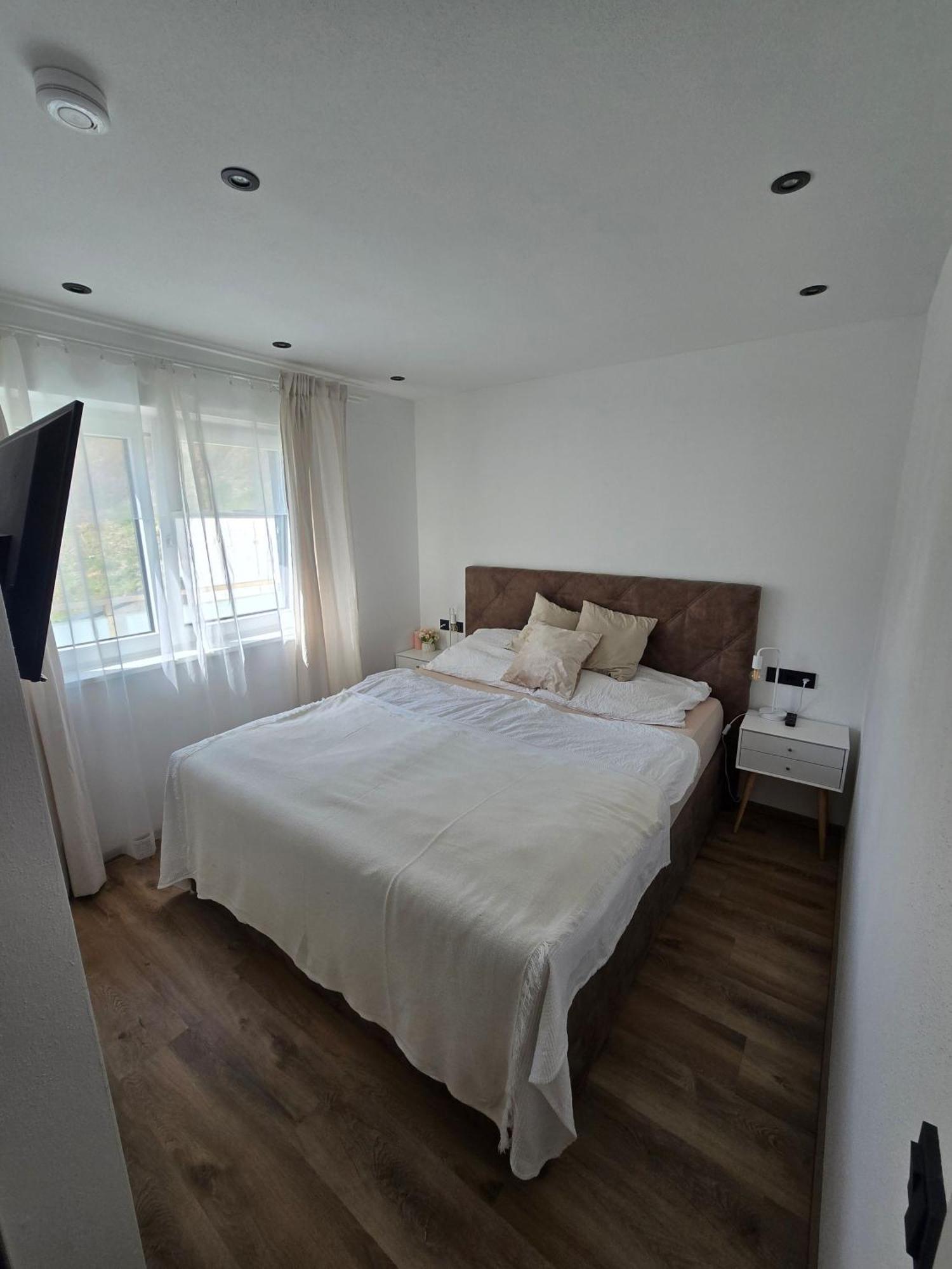 Anni Apartment Grobming Bagian luar foto